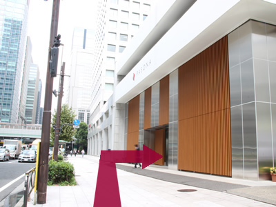 キャプラン本社ビル(JOB HUB SQUAREビル)正面口
