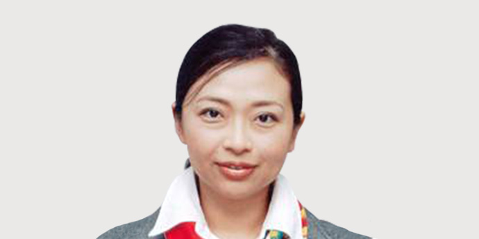 可 越
