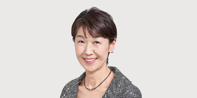 伊東 絹子