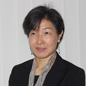 中外産業株式会美術担当 国際浮世絵学会理事 小池満紀子